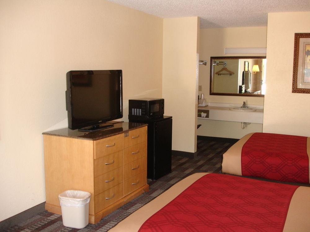 Jax Airport Hotel Jacksonville Exterior foto